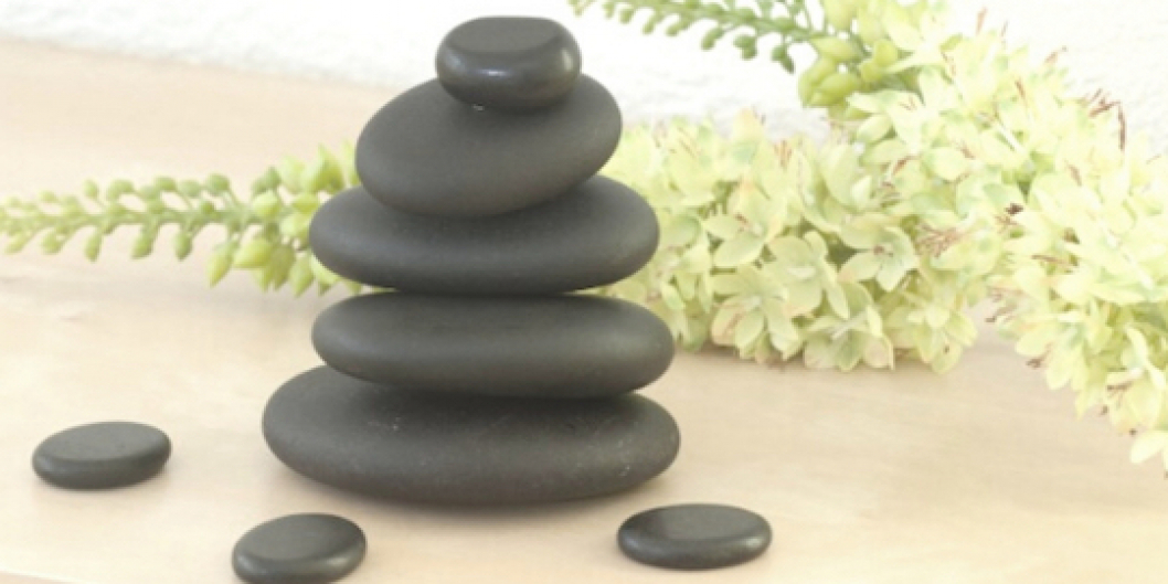 Hotstone-Massage-in-Thun.jpg